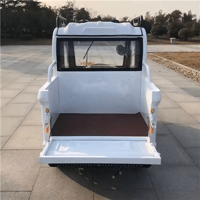 รถสามล้อไฟฟ้ากึ่งปิดล้อม